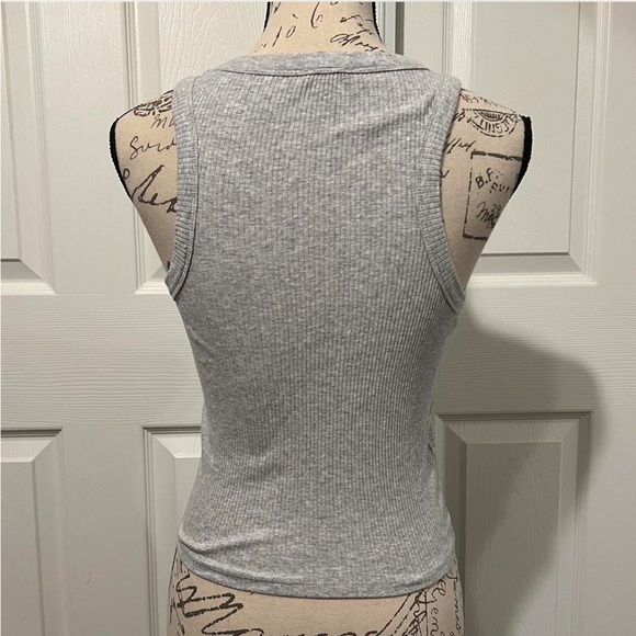 Gray Ribbed Tank Top - Picture 2 of 3